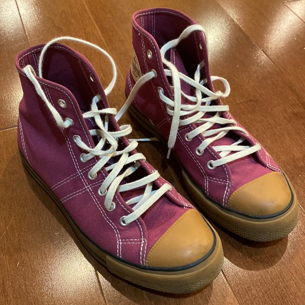 🎉🎉 HP🎉🎉Purple and Brown Converse